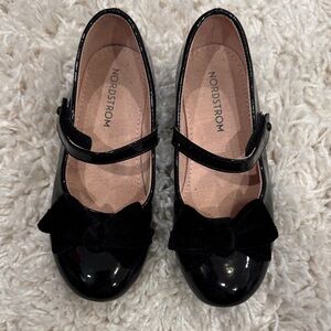Nordstrom Shiny Black Mary Jane Flats toddler 10
